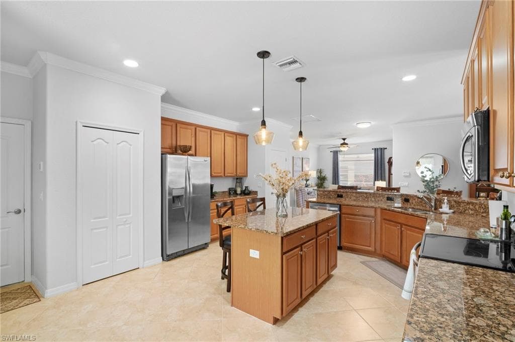 8088 Piedmont DR, NAPLES FL 34104-11