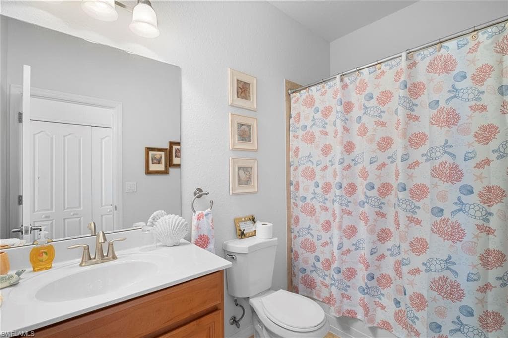 8088 Piedmont DR, NAPLES FL 34104-24