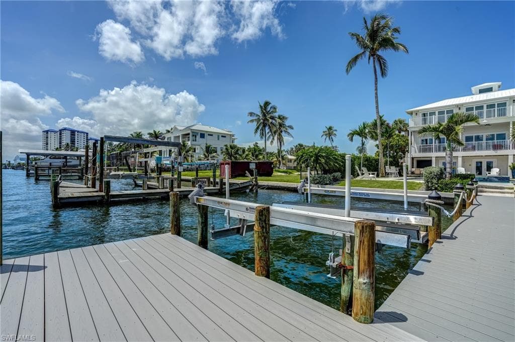 4031 Bayside RD, FORT MYERS BEACH FL 33931-38