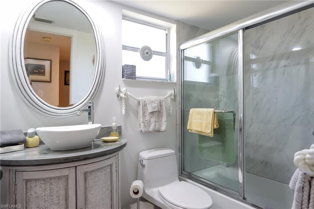 505 Lake Louise CIR # 101, NAPLES FL 34110-15