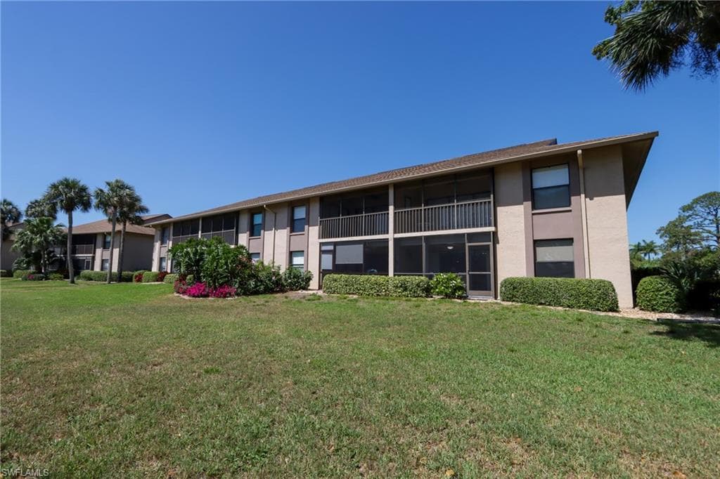 505 Lake Louise CIR # 101, NAPLES FL 34110-19