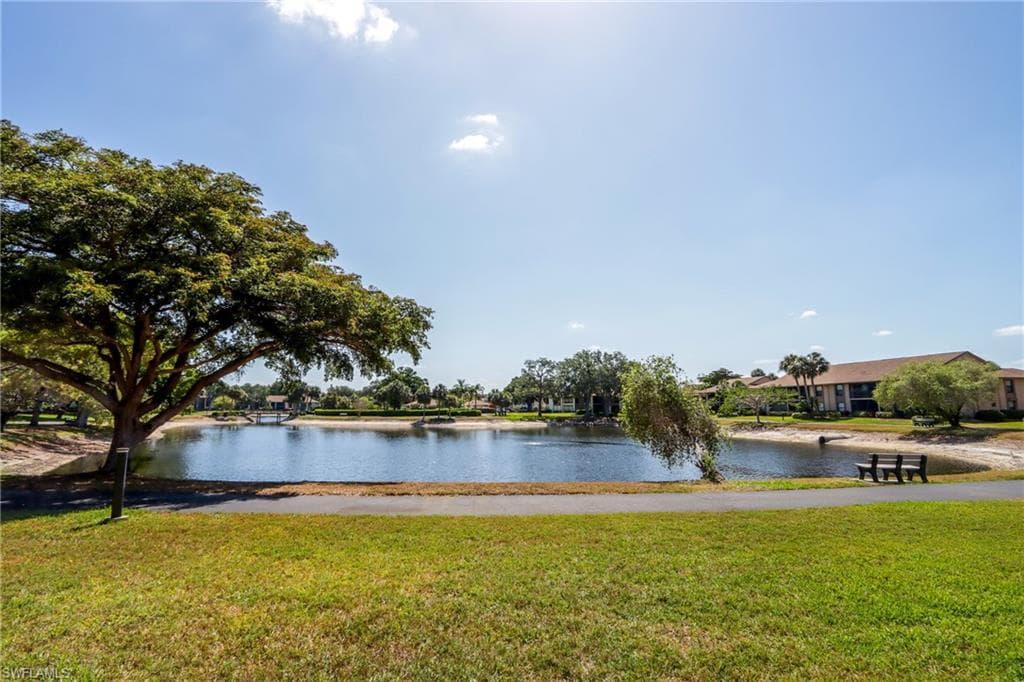 505 Lake Louise CIR # 101, NAPLES FL 34110-17