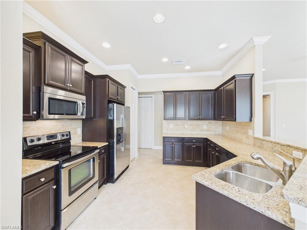 11217 Suffield ST, FORT MYERS FL 33913-7