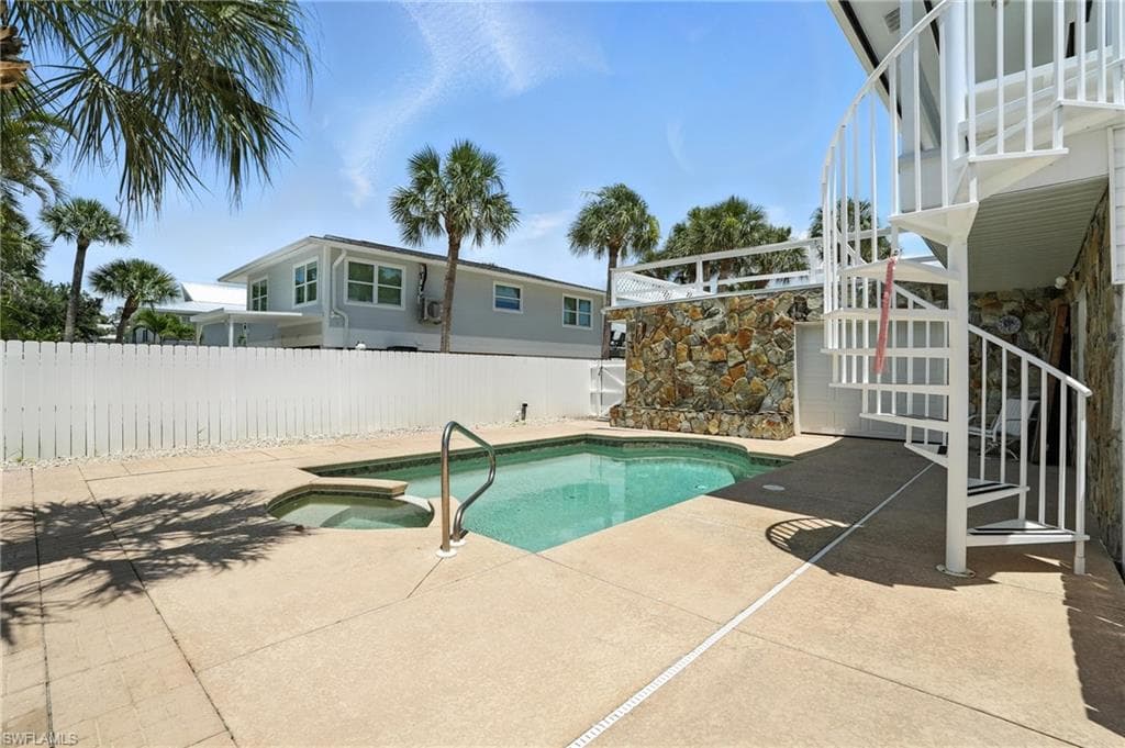 131 Bay Mar DR, FORT MYERS BEACH FL 33931-43