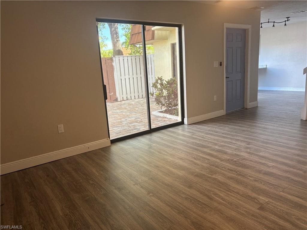 5245 Cedarbend DR # 4, FORT MYERS FL 33919-19