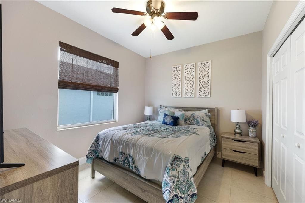 697 Crossfield CIR, NAPLES FL 34104-13