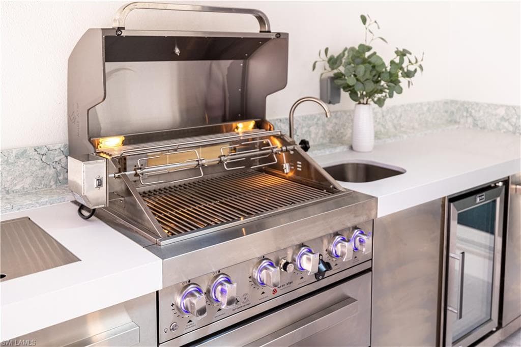 1575 Osprey AVE, NAPLES FL 34102-27