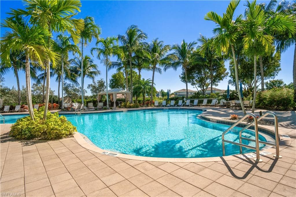 6526 Monterey PT # 102, NAPLES FL 34105-28