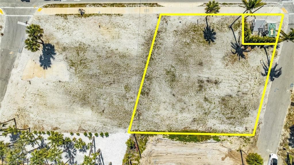 96 Hercules DR, FORT MYERS BEACH FL 33931-16