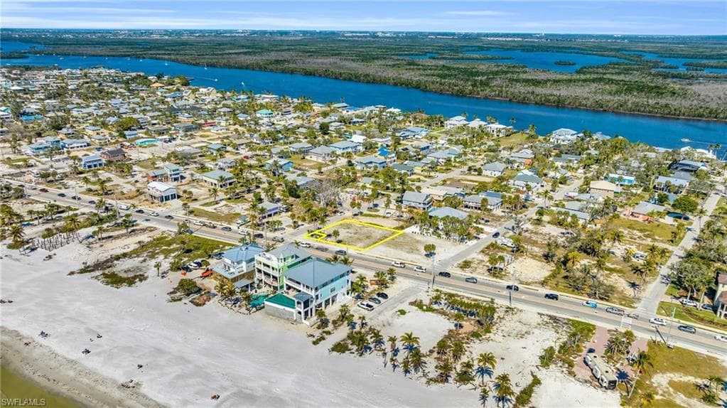 96 Hercules DR, FORT MYERS BEACH FL 33931-21