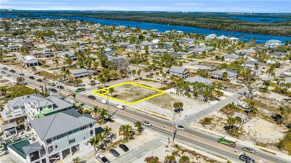 96 Hercules DR, FORT MYERS BEACH FL 33931-14
