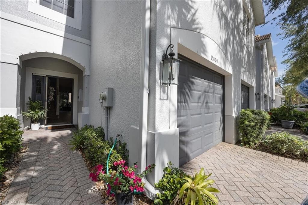 15809 Marcello CIR, NAPLES FL 34110-1