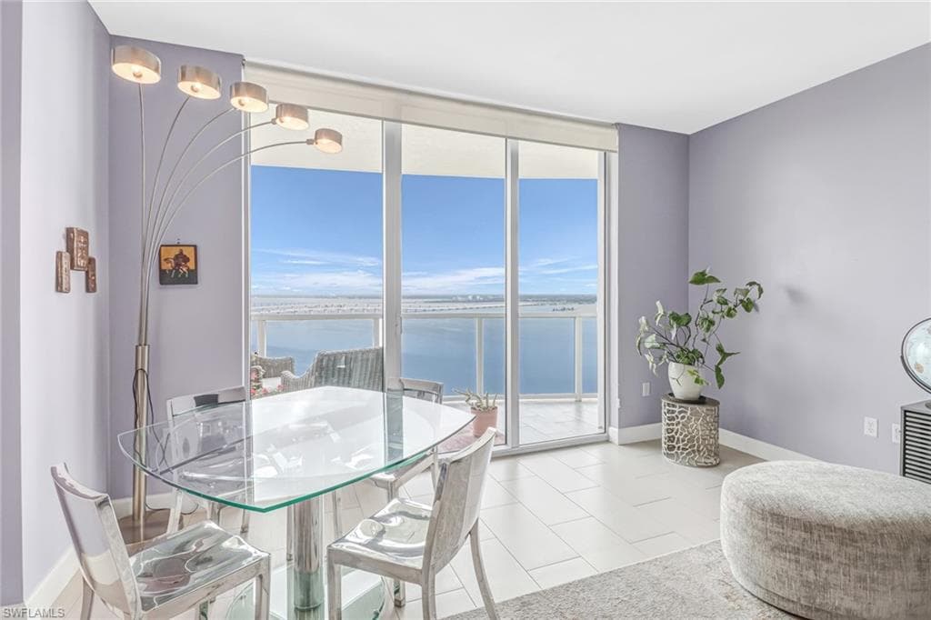 3000 Oasis Grand BLVD # 2205, FORT MYERS FL 33916-12