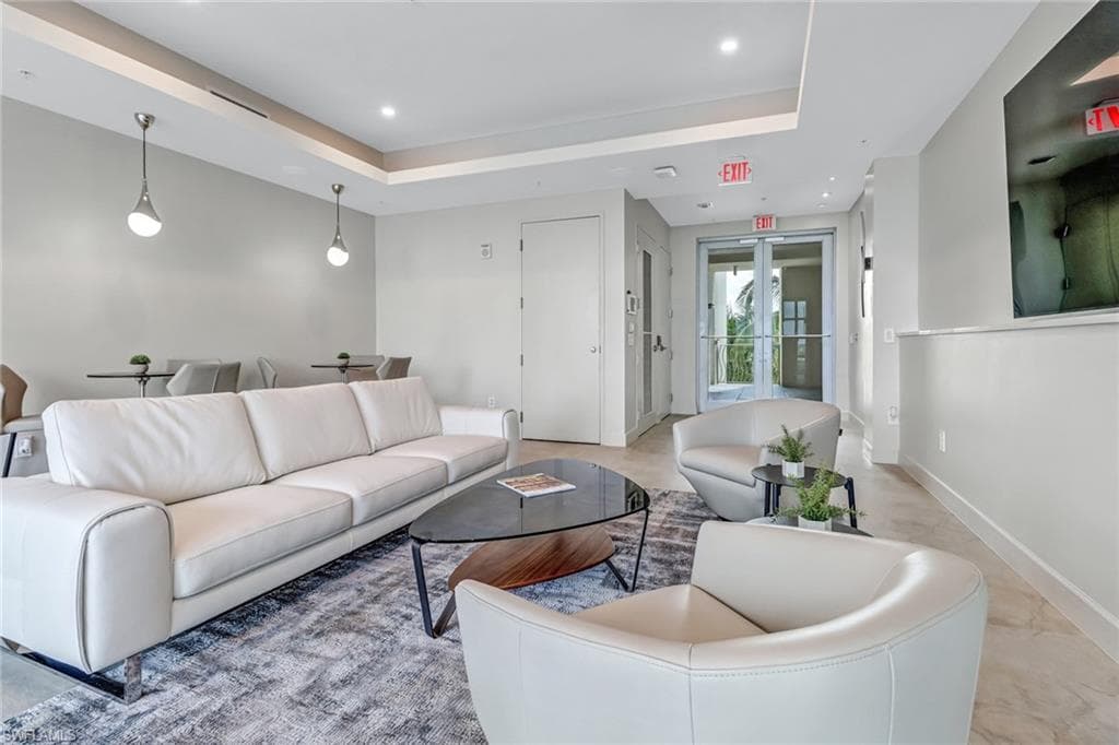 3000 Oasis Grand BLVD # 2205, FORT MYERS FL 33916-31