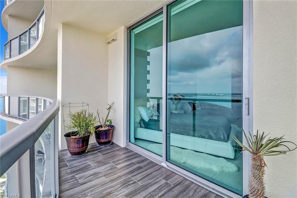 3000 Oasis Grand BLVD # 2205, FORT MYERS FL 33916-24