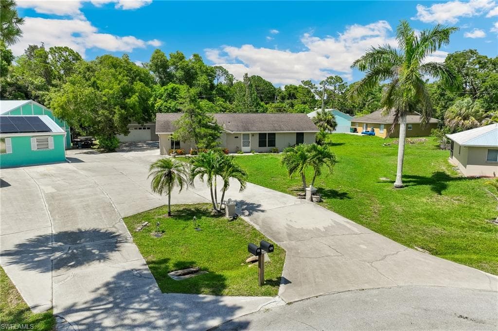 170 5th ST, NAPLES FL 34113-21