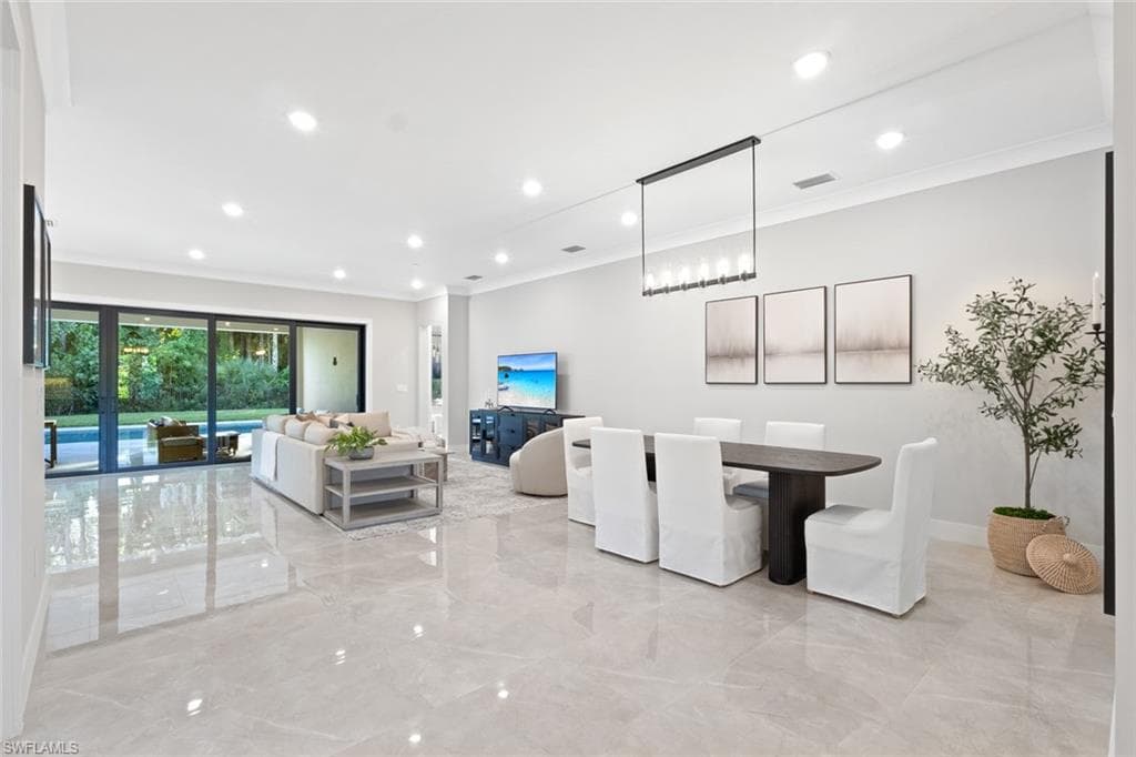 240 Allamanda WAY, NAPLES FL 34114-5