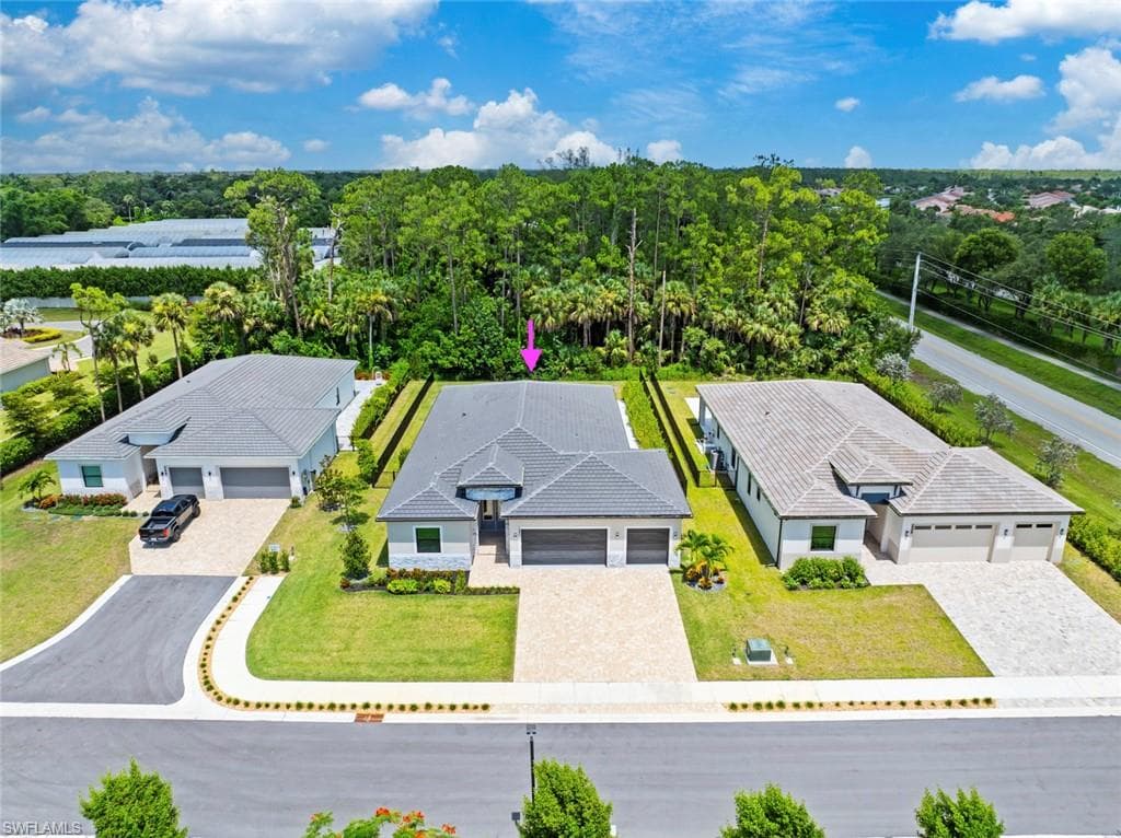 240 Allamanda WAY, NAPLES FL 34114-42