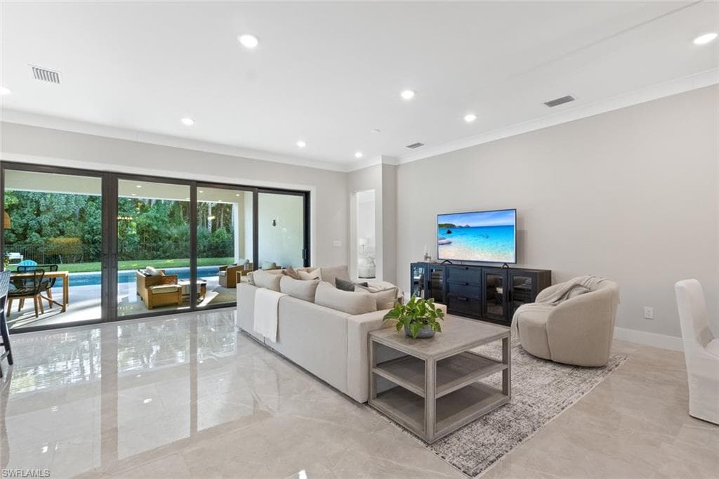 240 Allamanda WAY, NAPLES FL 34114-6