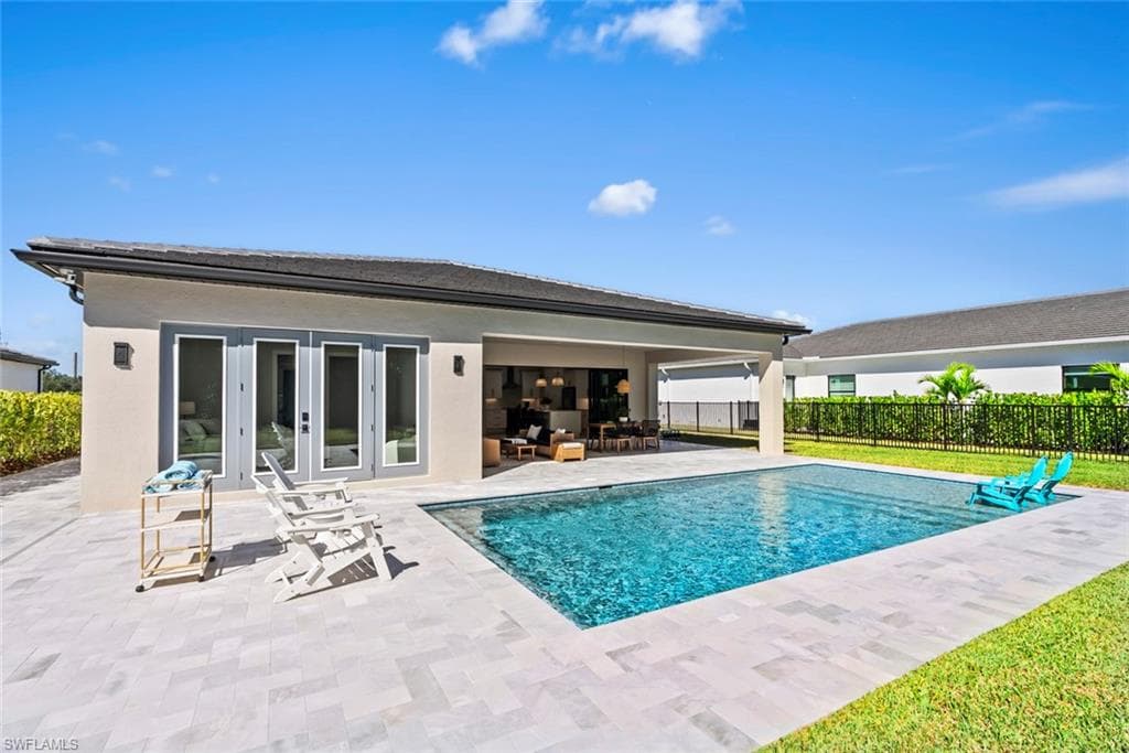 240 Allamanda WAY, NAPLES FL 34114-23