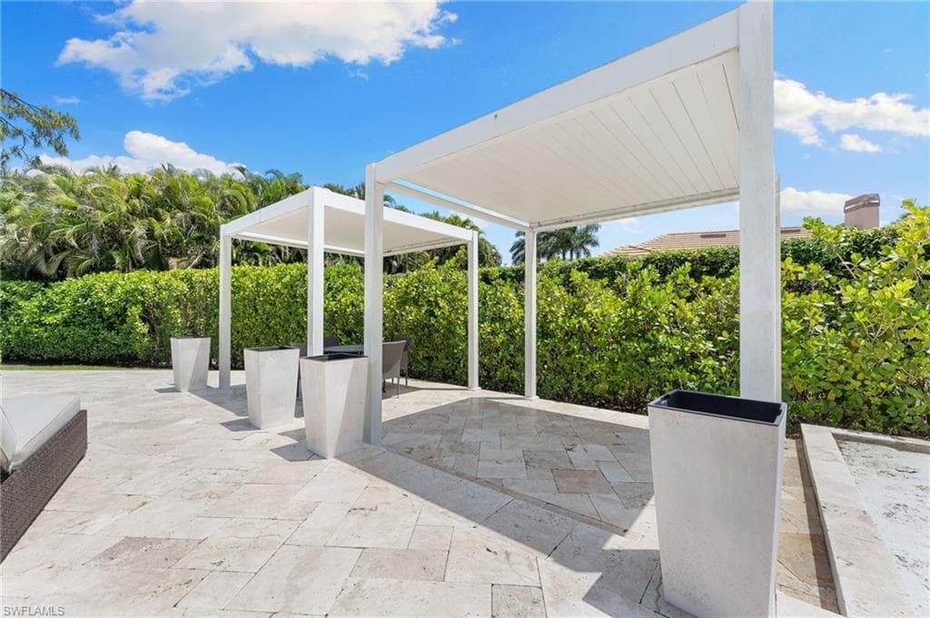 2274 Hawksridge DR, NAPLES FL 34105-41