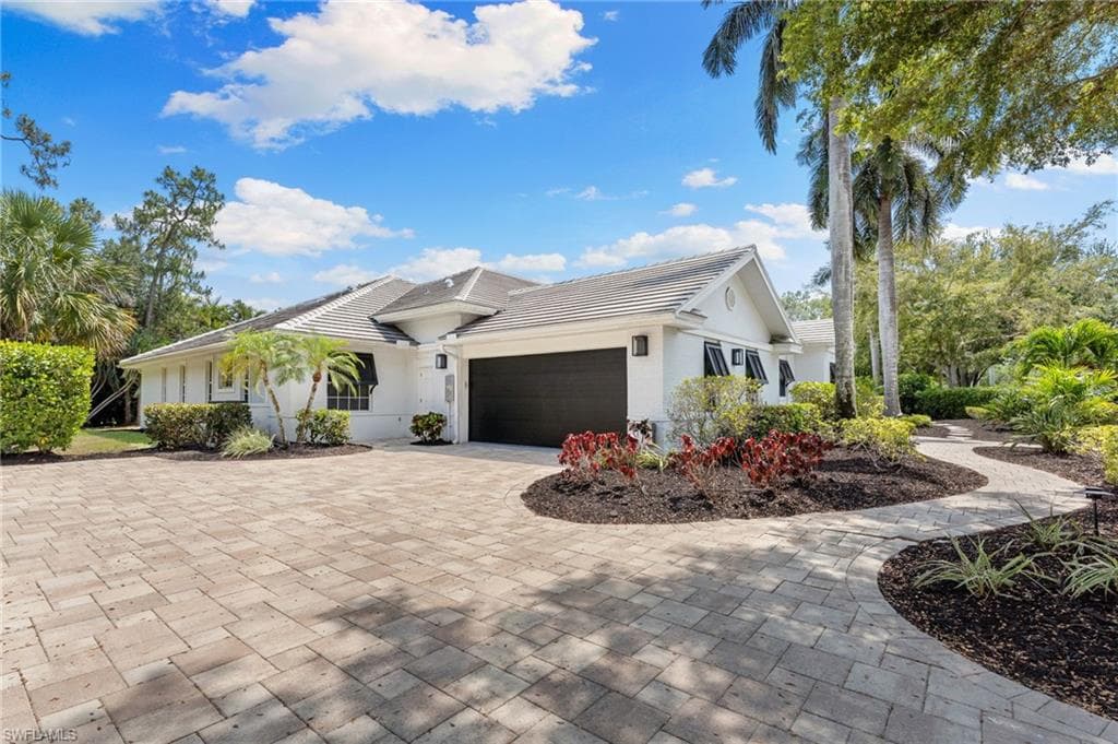 2274 Hawksridge DR, NAPLES FL 34105-42