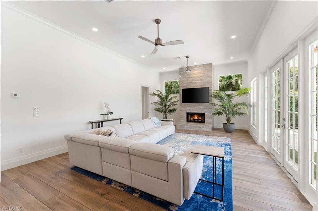 2274 Hawksridge DR, NAPLES FL 34105-24