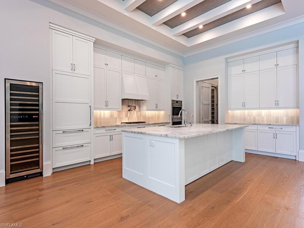 130 Burning Tree DR, NAPLES FL 34105-6