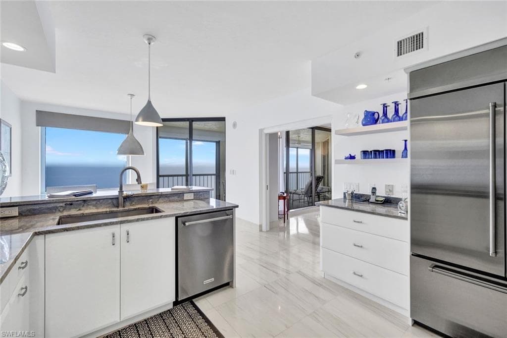 8171 Bay Colony DR # 1502, NAPLES FL 34108-6