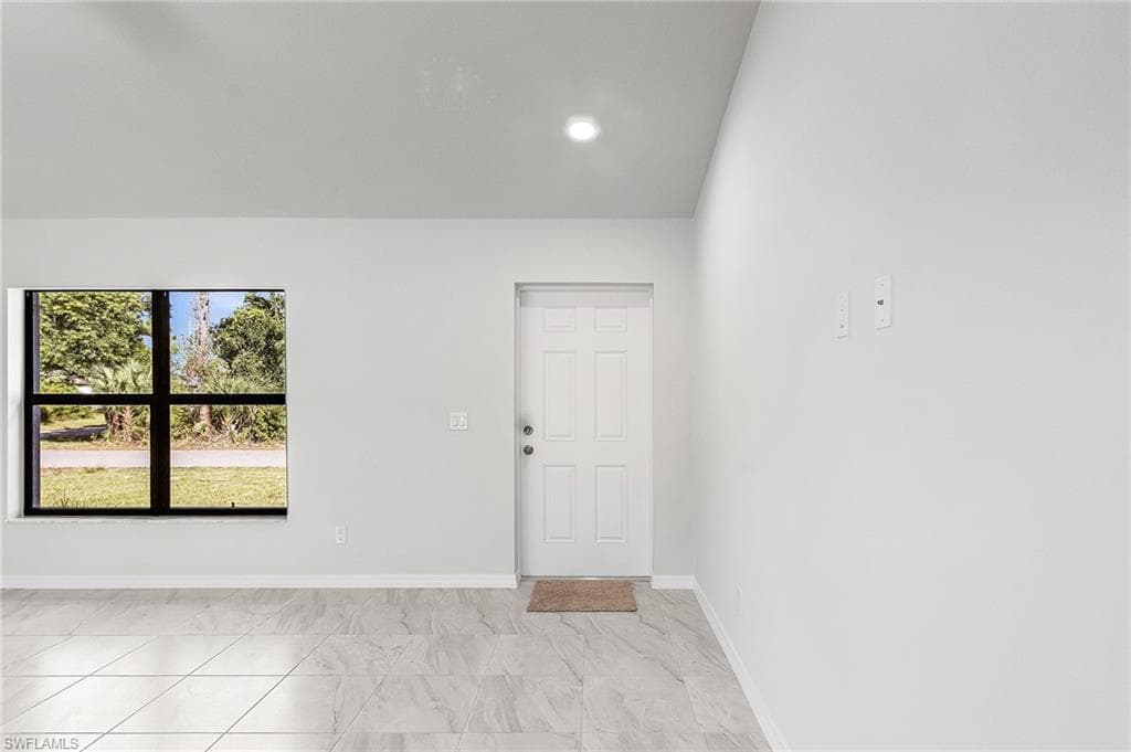 3594 NE 9th PL, CAPE CORAL FL 33909-4