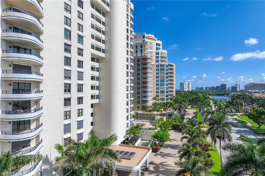 4451 Gulf Shore BLVD N # 1605, NAPLES FL 34103-1