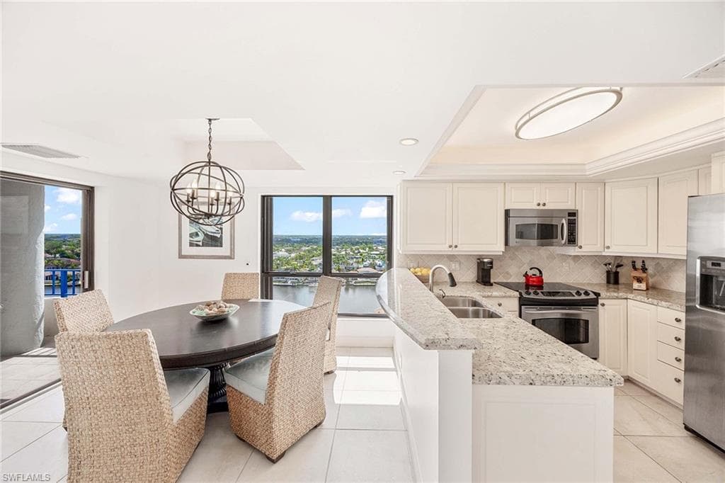 4451 Gulf Shore BLVD N # 1605, NAPLES FL 34103-17