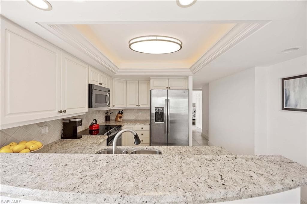 4451 Gulf Shore BLVD N # 1605, NAPLES FL 34103-18