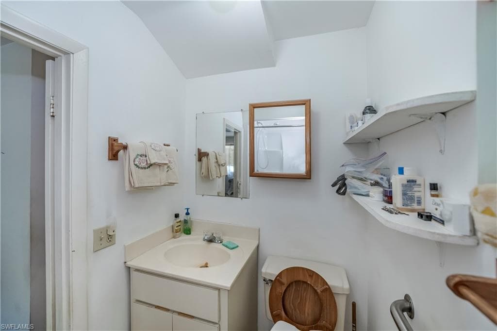 1200 Tampa AVE, CLEWISTON FL 33440-22