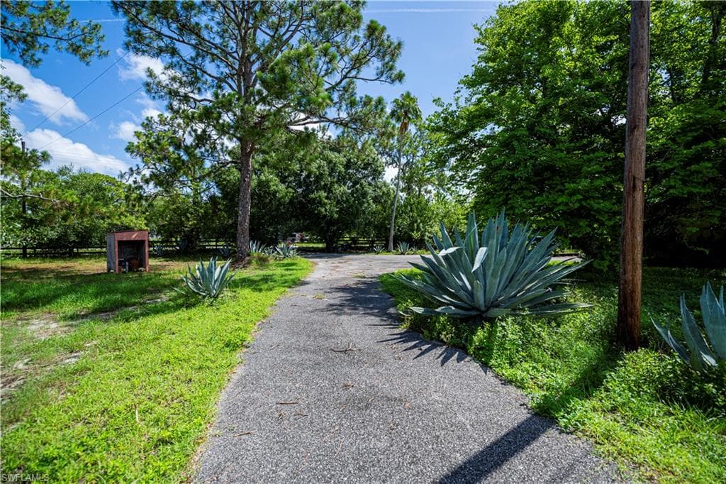 1200 Tampa AVE, CLEWISTON FL 33440-9