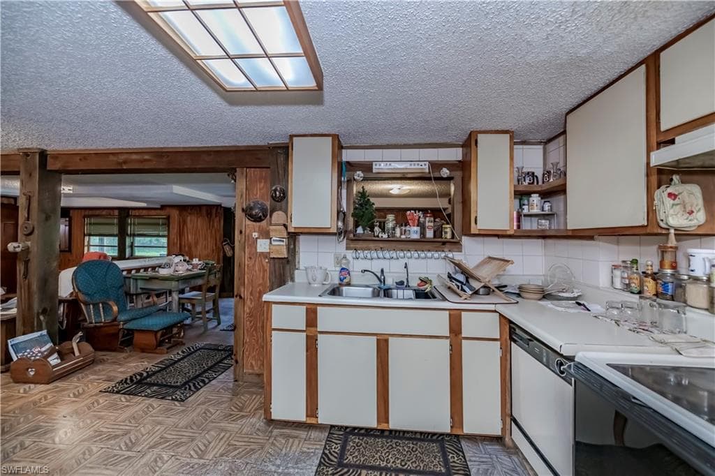 1200 Tampa AVE, CLEWISTON FL 33440-32