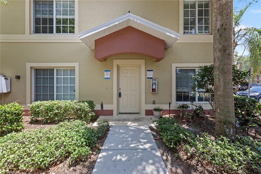9450 Ivy Brook RUN # 602, FORT MYERS FL 33913-1