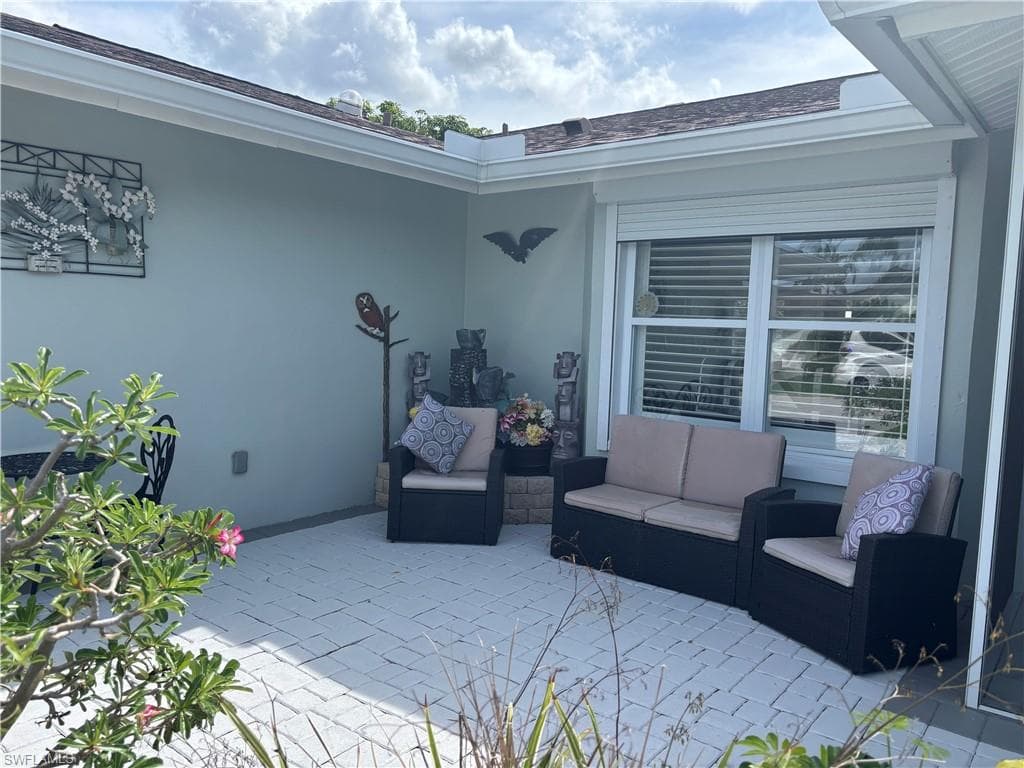 1951 SE 32nd ST-2