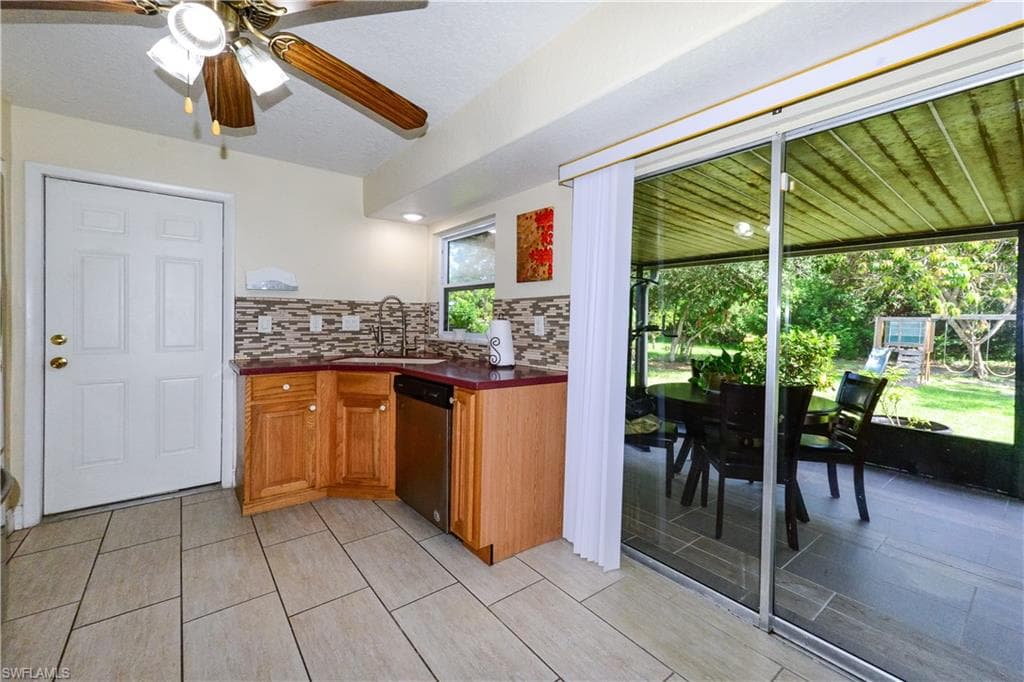 22442 Vale AVE, PUNTA GORDA FL 33980-10