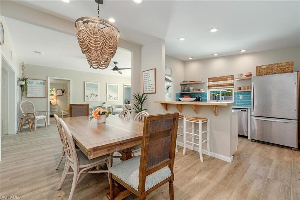 1971 HOLIDAY LN, NAPLES FL 34104-6