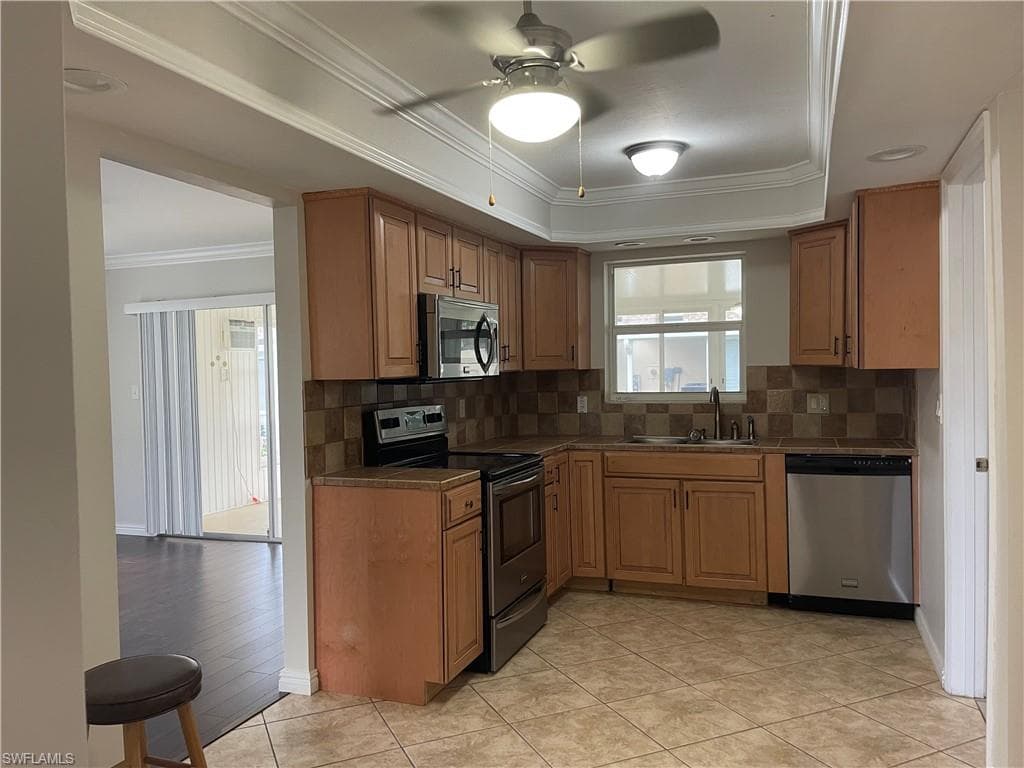 4808 Hidden Harbour BLVD, FORT MYERS FL 33919-9