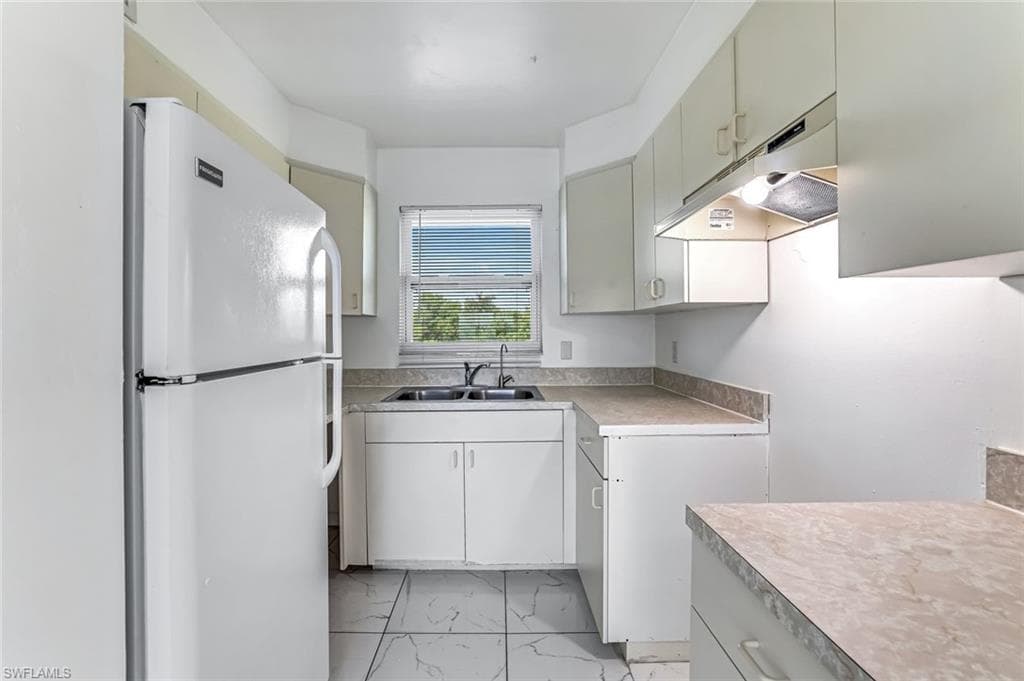 1000 Manatee RD # A306, NAPLES FL 34114-5