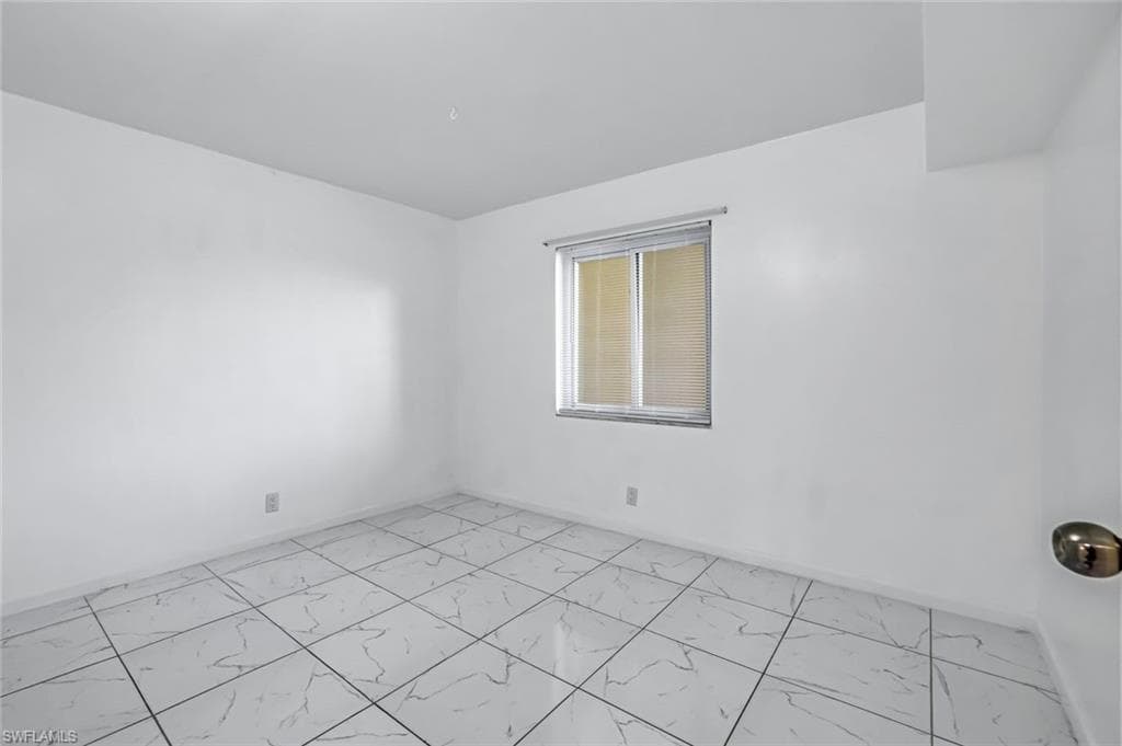 1000 Manatee RD # A306, NAPLES FL 34114-12