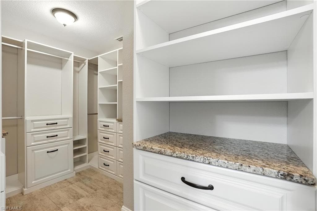 15840 S Pebble LN, FORT MYERS FL 33912-21