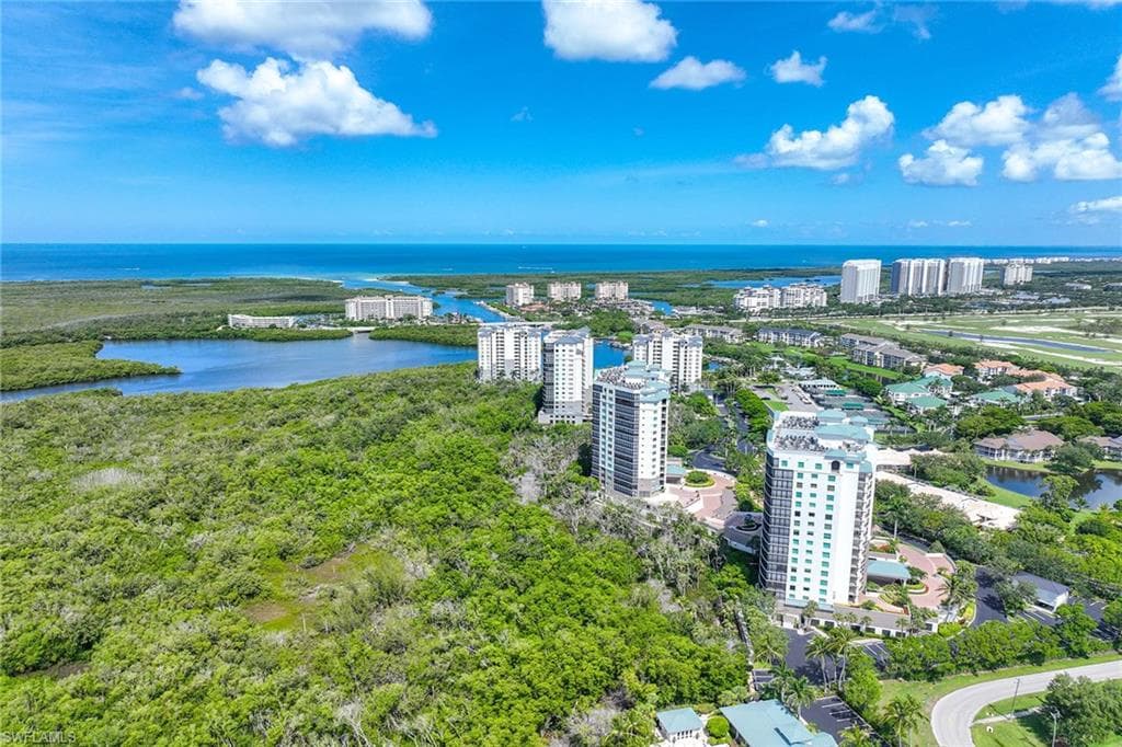 455 Cove Tower DR # 303, NAPLES FL 34110-40