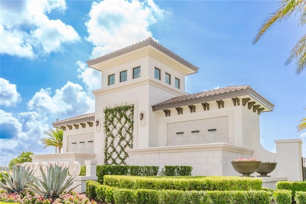 1954 Fresno AVE, NAPLES FL 34120-38