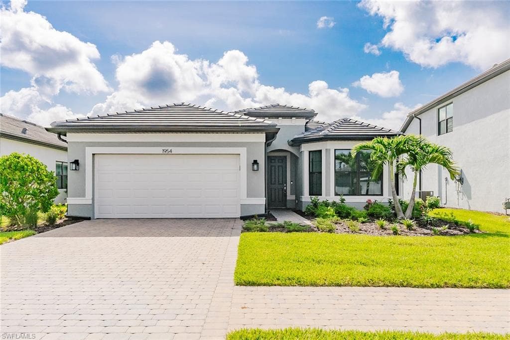 1954 Fresno AVE, NAPLES FL 34120-3