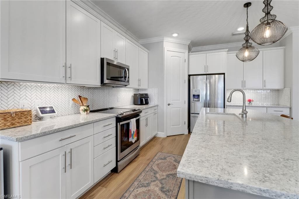 19221 Zephyr Lily CT, ESTERO FL 33928-13