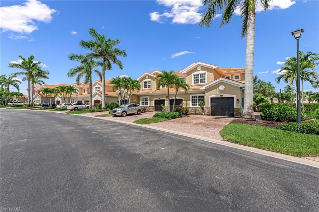 28082 Sosta LN # 2, BONITA SPRINGS FL 34135-22