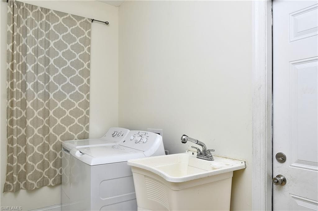 599 Genevieve DR, LEHIGH ACRES FL 33936-49